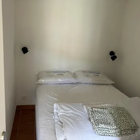 Дом отдыха Mazet Cosy Climatise Terrasse Privee Et Piscine