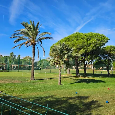Mazet Cosy Climatise Terrasse Privee Et Piscine Le Lavandou