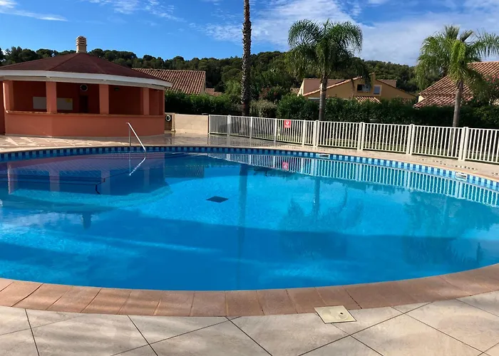 Mazet Cosy Climatise Terrasse Privee Et Piscine Дом отдыха *